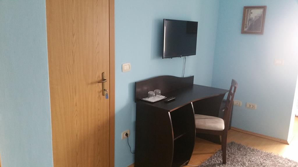 Family Pension Arad Exterior foto